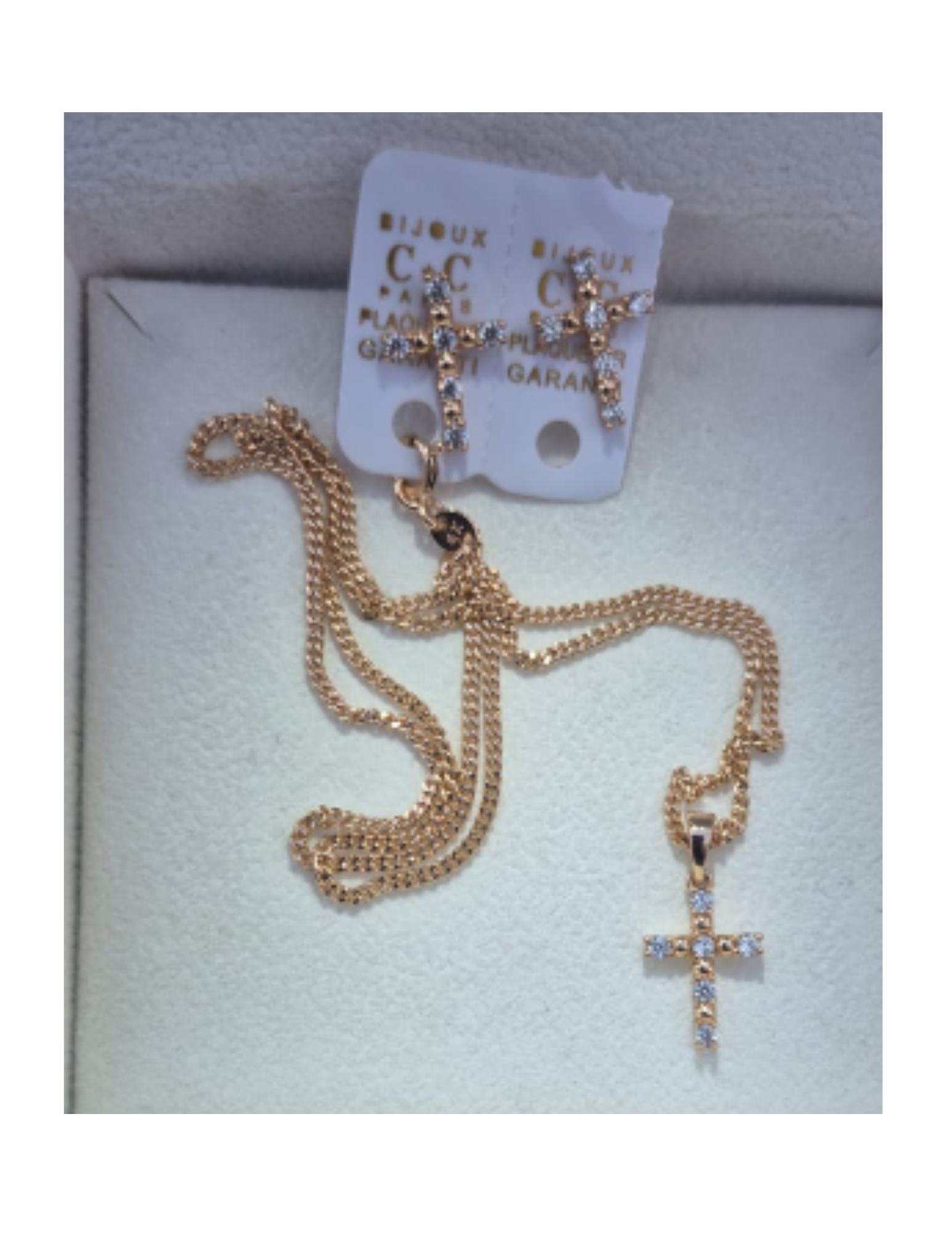 Elegant Gold Jewelry Set – Necklace & Earrings