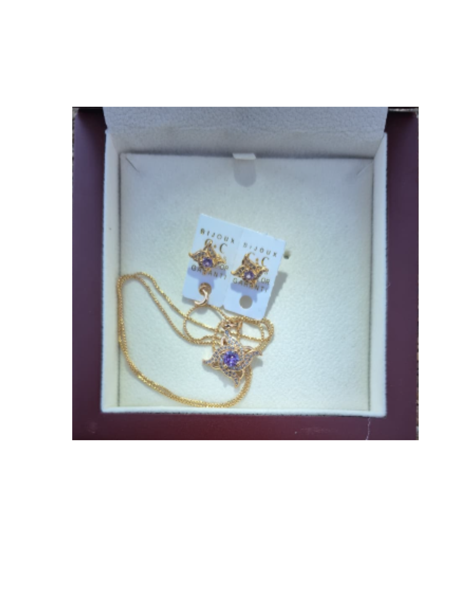 Elegant Gold Jewelry Set – Necklace & Earrings