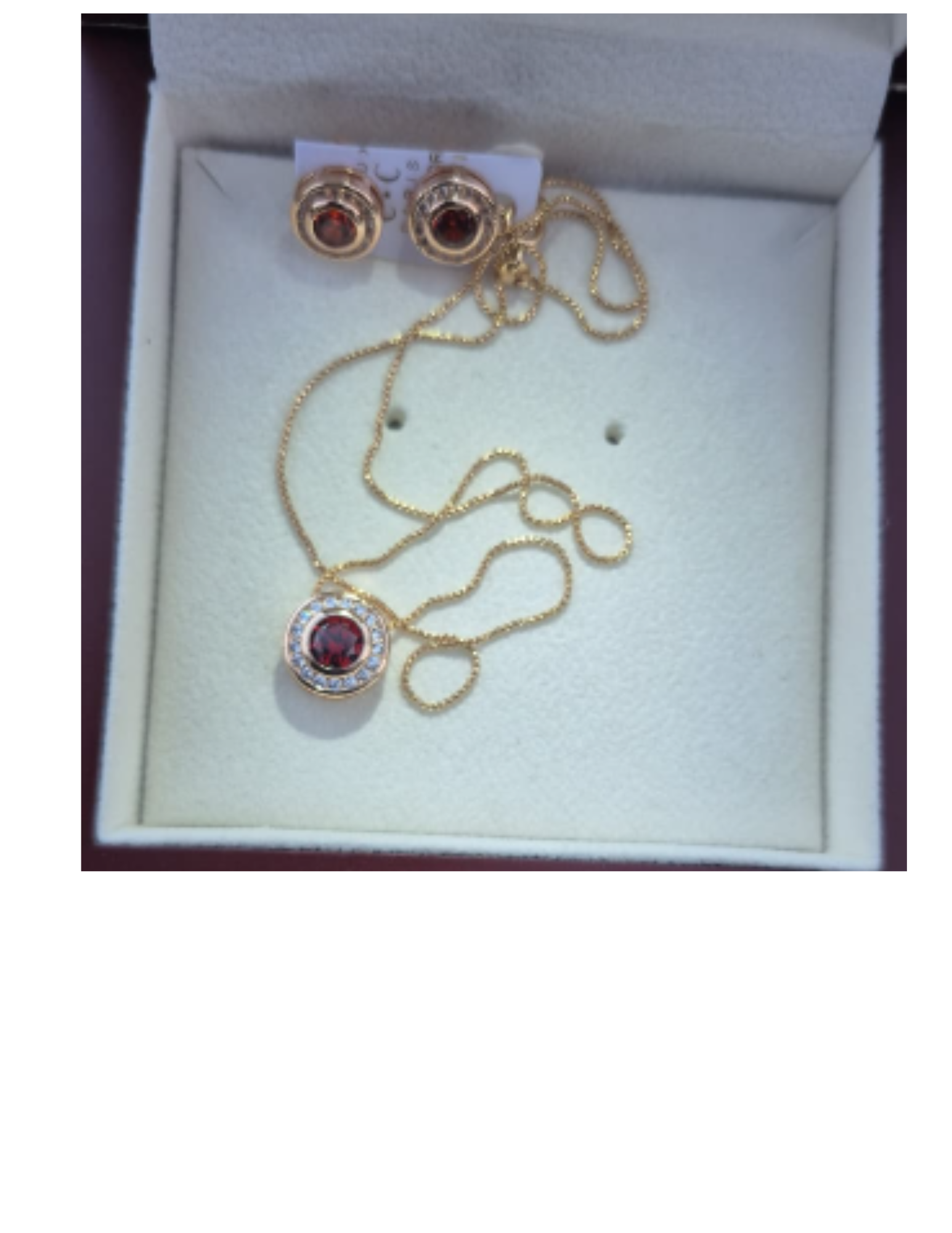 Elegant Gold Jewelry Set – Necklace & Earrings
